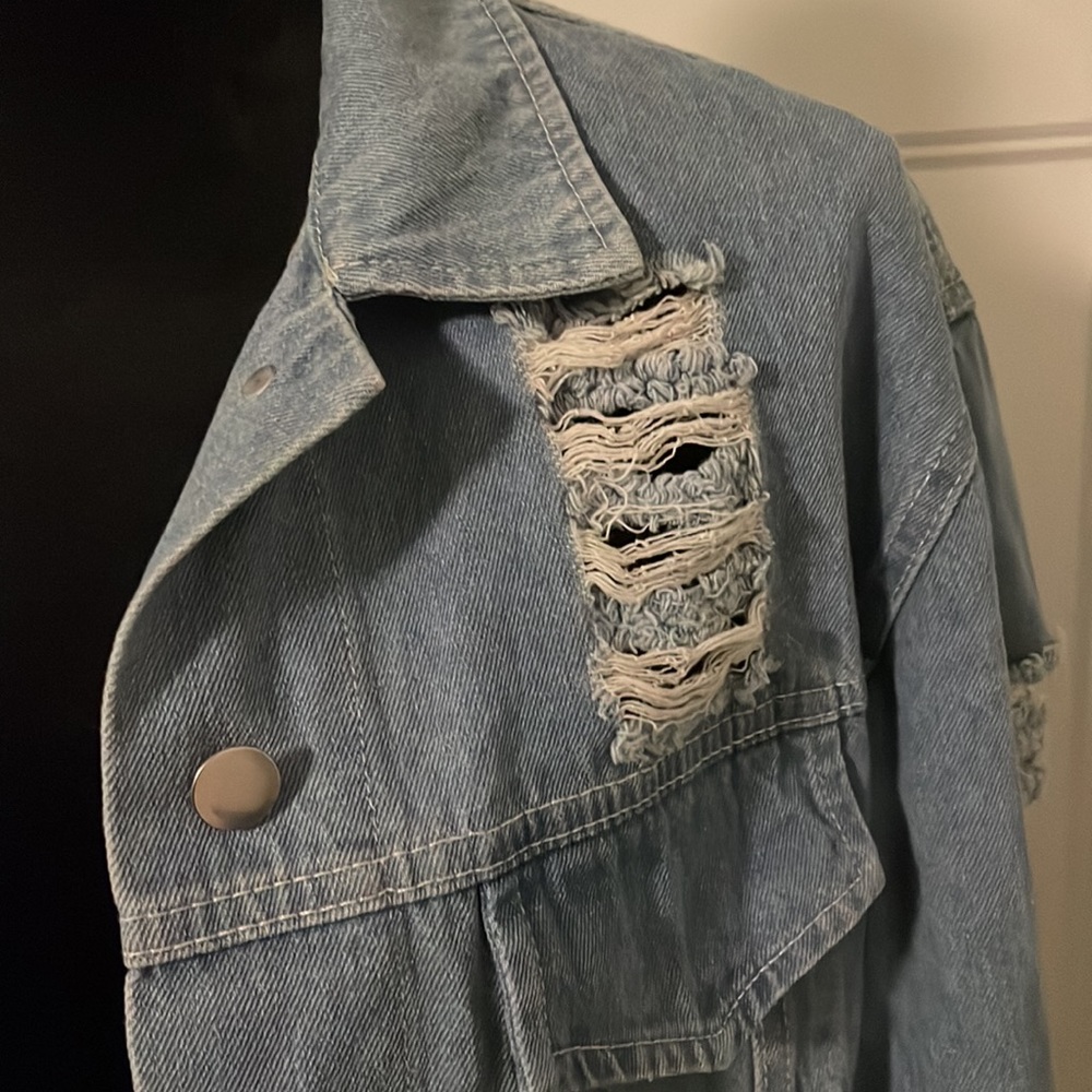 Amazing Jean Jacket - Picture 2 of 7